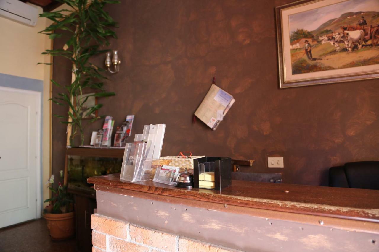Riverbank'S ฟลอเรนซ์ ภายนอก รูปภาพ